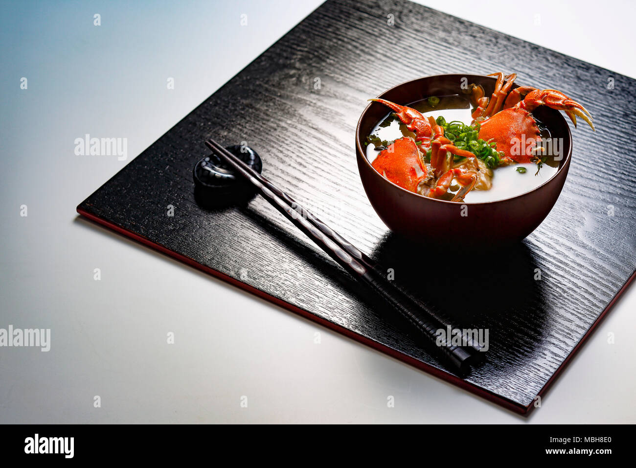 Im japanischen Stil Krabbensuppe Stockfoto