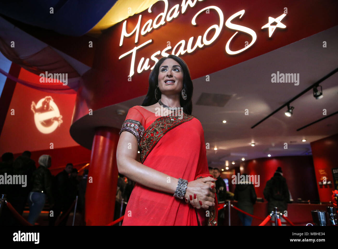 Wax Statue der indischen Schauspielerin Kareena Kappor am Bollywood Erfahrung, zu den indischen Kino bei Madame Tussauds New York in den Usa am Dienstag, 10. Die Besucher werden mit Abbildungen von einigen von Indiens berühmtesten Stars wie Shah Rukh Khan, Ashwarya Rai, Amitabh Bachchan, Kareena Kappor, hrithik roshan und Salman Khan, Katrina Kaif und Madhuri Dixit zu Gesicht kommen. Feiern alle Dinge, Bollywood, lebendige Kunst, Installationen, Projektionen und Musik wird die Erfahrungen zum Leben zu erwecken. (Foto: WILLIAM VOLCOV/BRASILIEN FOTO DRÜCKEN) Stockfoto