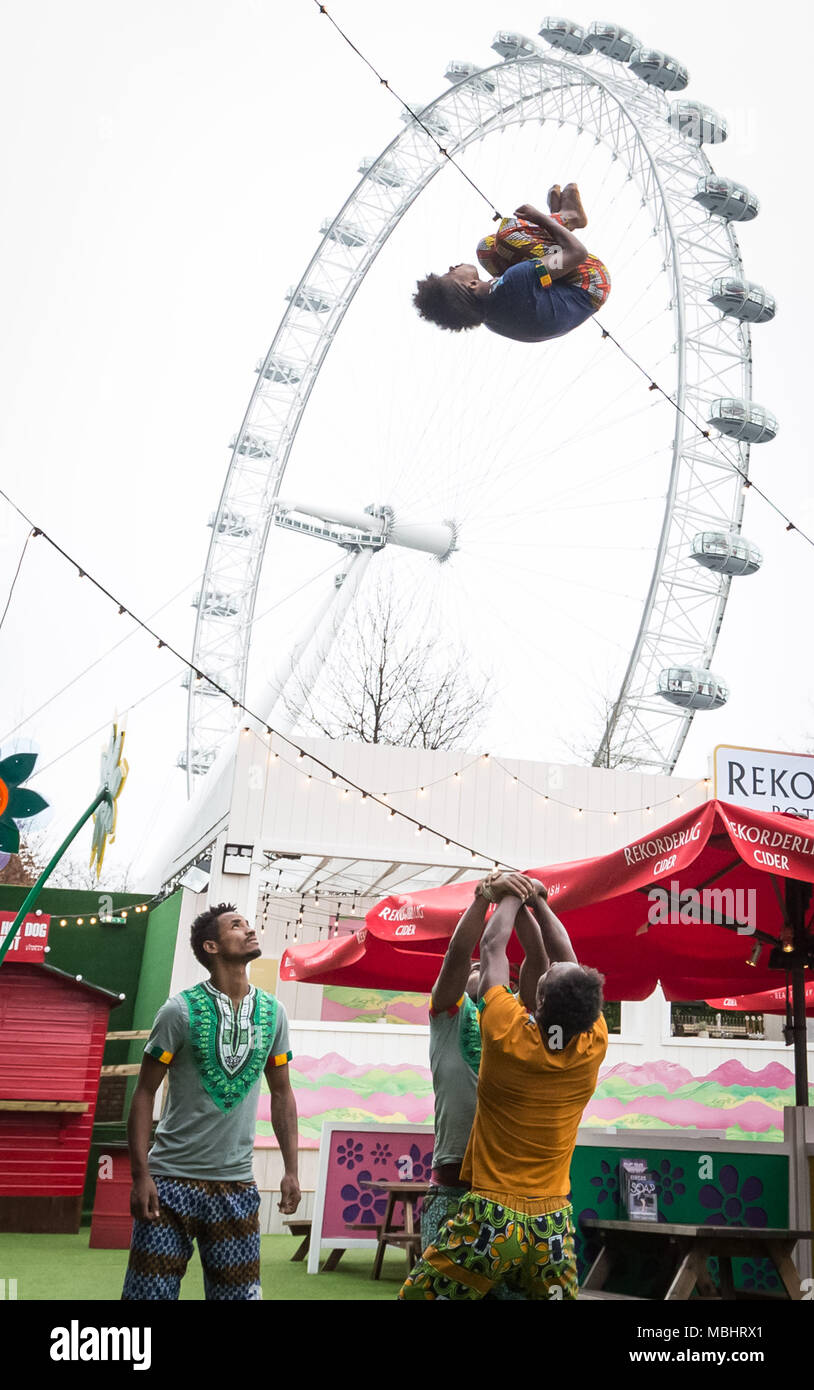 London, Großbritannien. 10. April 2018. Start leistung des Zirkus Abessinien: Äthiopische Traum. Die Schlagzeile Akt der Underbelly Festival Southbank zu 250 Jahre Circus und 10 Jahre Underbelly auf der Southbank feiern. Credit: Guy Corbishley/Alamy leben Nachrichten Stockfoto