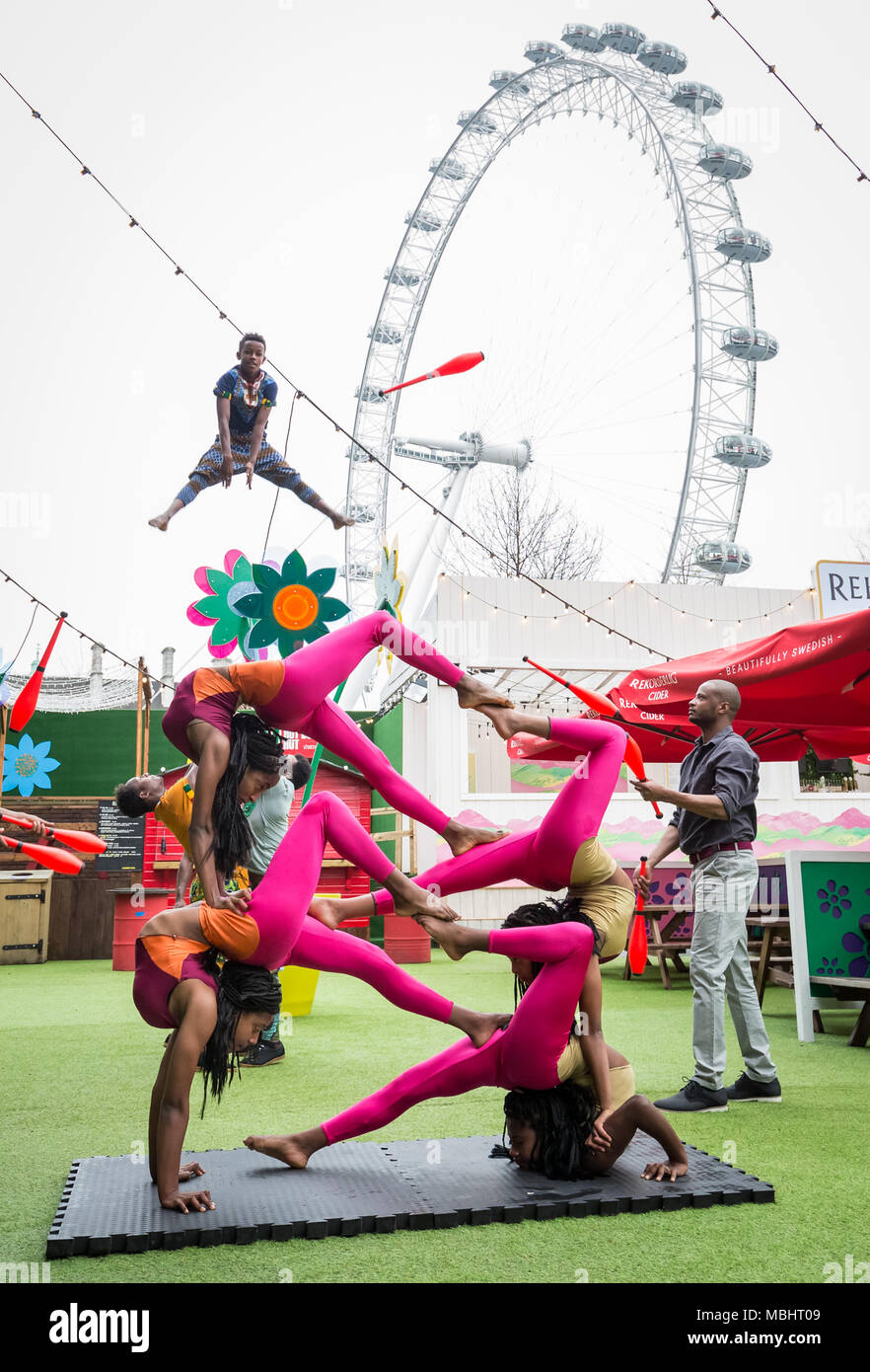 London, Großbritannien. 10. April 2018. Start leistung des Zirkus Abessinien: Äthiopische Traum. Die Schlagzeile Akt der Underbelly Festival Southbank zu 250 Jahre Circus und 10 Jahre Underbelly auf der Southbank feiern. Credit: Guy Corbishley/Alamy leben Nachrichten Stockfoto