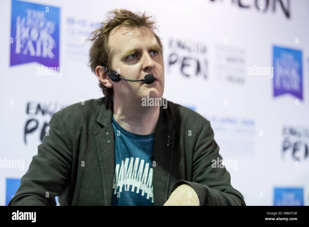 London, UK, 11. April 2018: Thema Nick Harkaway auf einer Konferenz in London 2018 Buchmesse in Olympia Exhibition Centre in London. Quelle: Michal Busko/Alamy leben Nachrichten Stockfoto