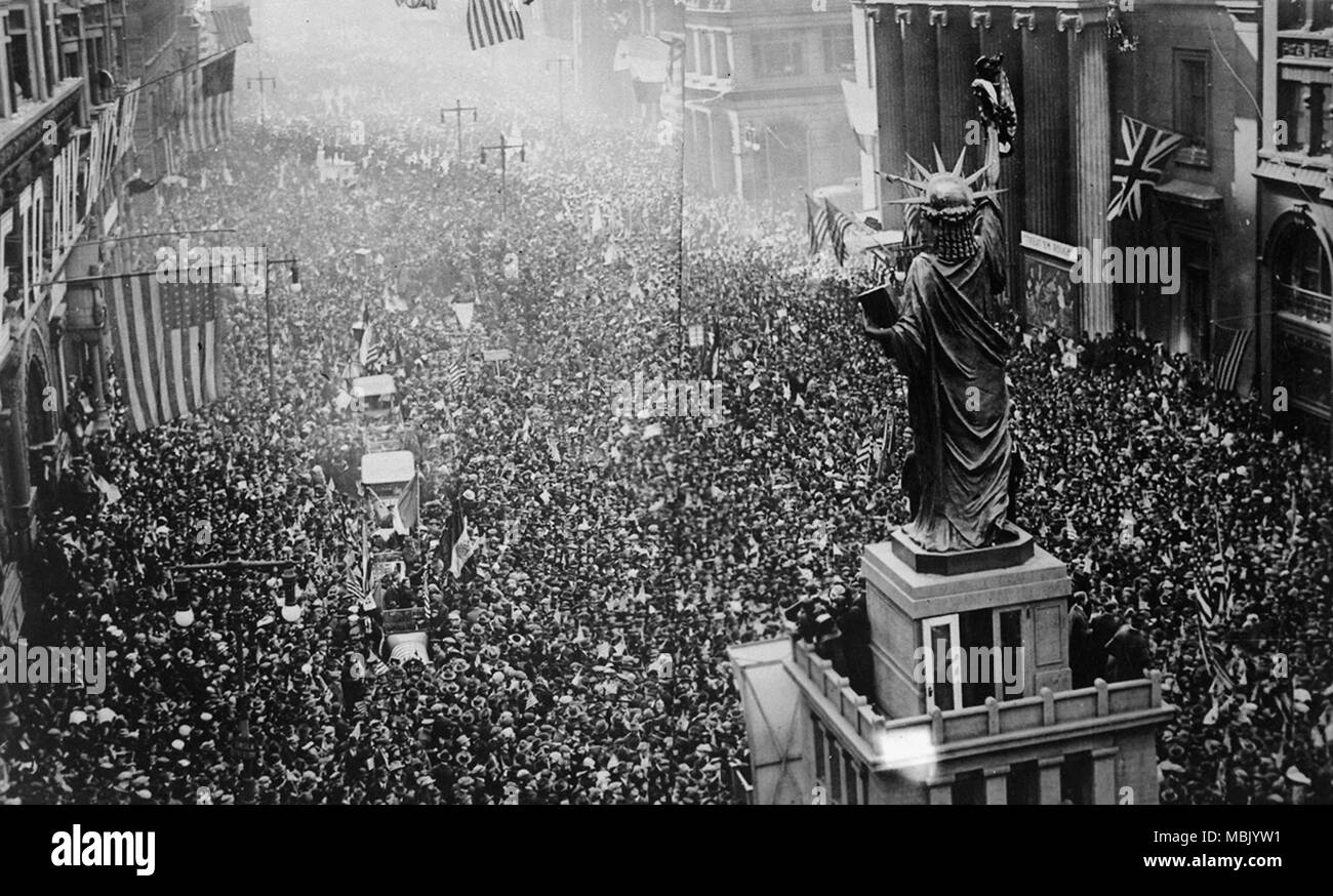 Philadelphia feiert Waffenstillstand inmitten Freiheitsstatue Stockfoto