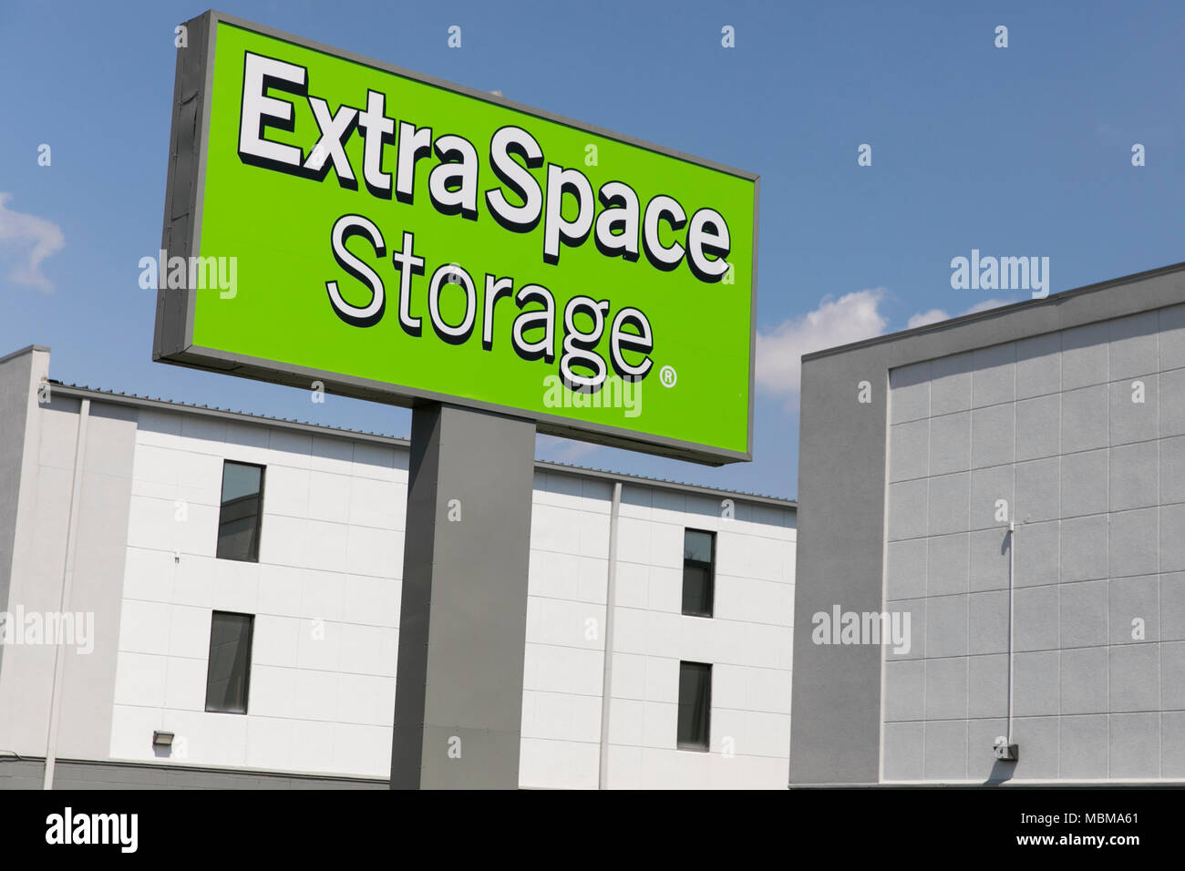 Ein logo Zeichen außerhalb eines Extra Space Storage Lage in Wheaton, Maryland am 10. April 2018. Stockfoto