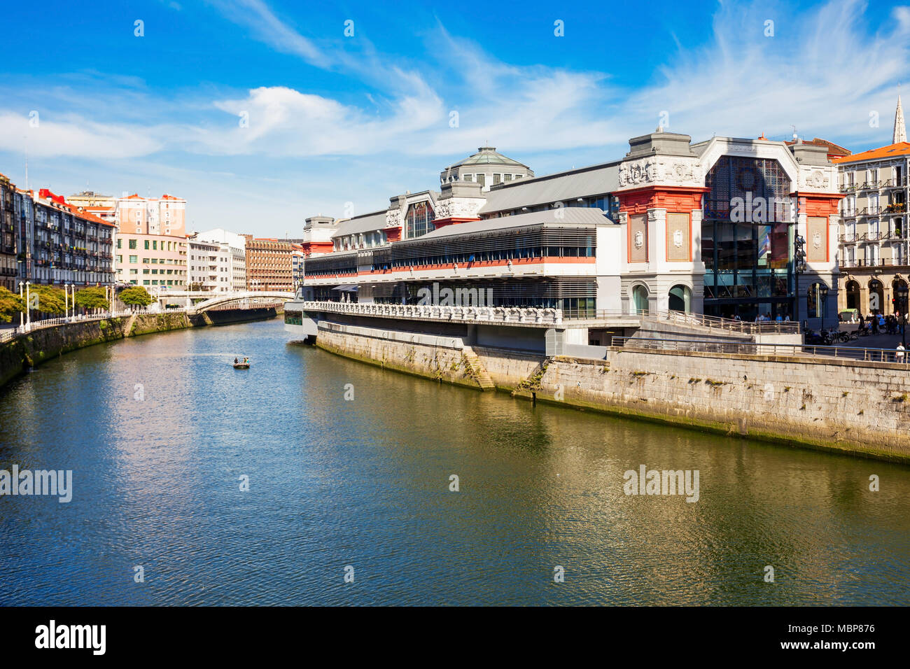 Ribera Markt oder Mercado de la Ribera ist ein Lebensmittelmarkt in Bilbao, die Hauptstadt der baskischen Provinz Viscay im Norden Spaniens entfernt Stockfoto