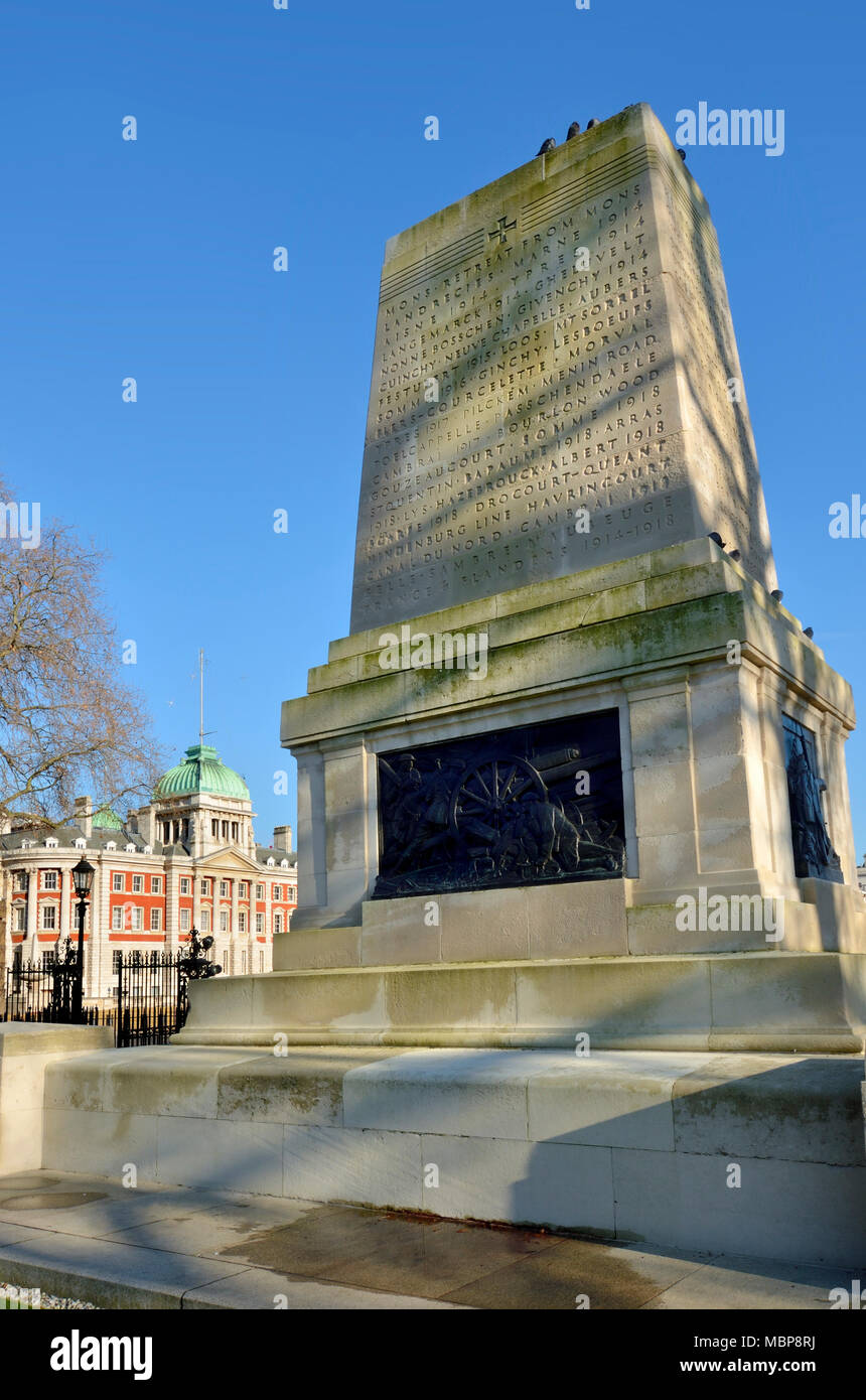 London, England, UK. Die Wachen gg Memorial (Harold Charlton Bradshaw/Gilbert Ledward; 1926) Horse Guards Parade Stockfoto