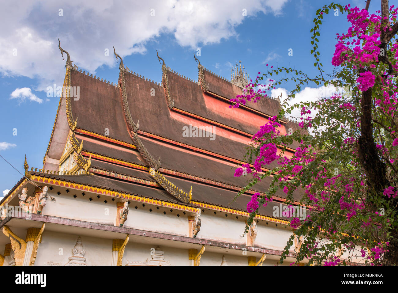 Dach Architektur buddhistischen Tempel in Vientian, Laos Stockfoto