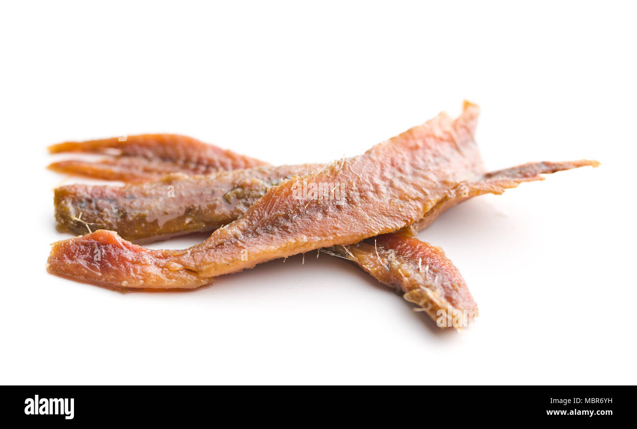 Anchovisfilets in Öl auf weißem Hintergrund. Stockfoto