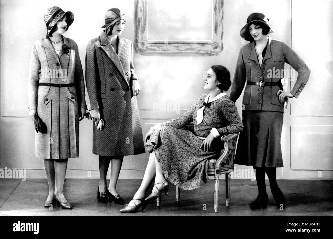 Mode der 1920er jahre frauen -Fotos und -Bildmaterial in hoher Auflösung –  Alamy