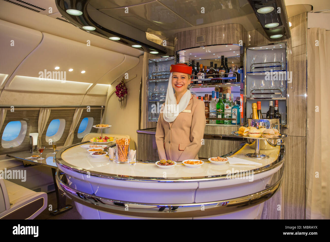 Fluggesellschaft Emirates präsentiert neue on-board-Bar für den Airbus A380, ITB, internationale Tourismus Messe Berlin, Deutschland Stockfoto