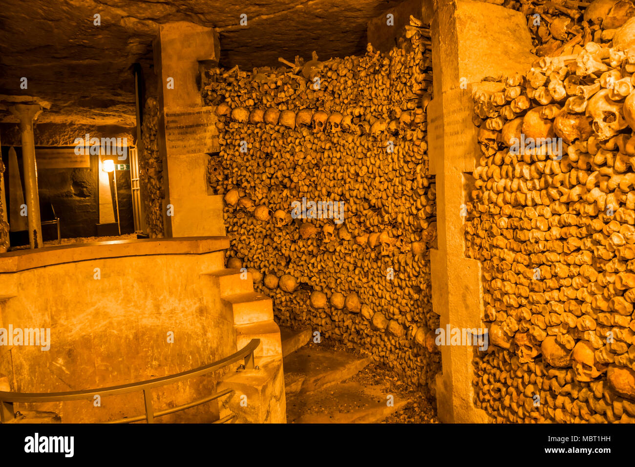 Katakomben von Paris Stockfoto