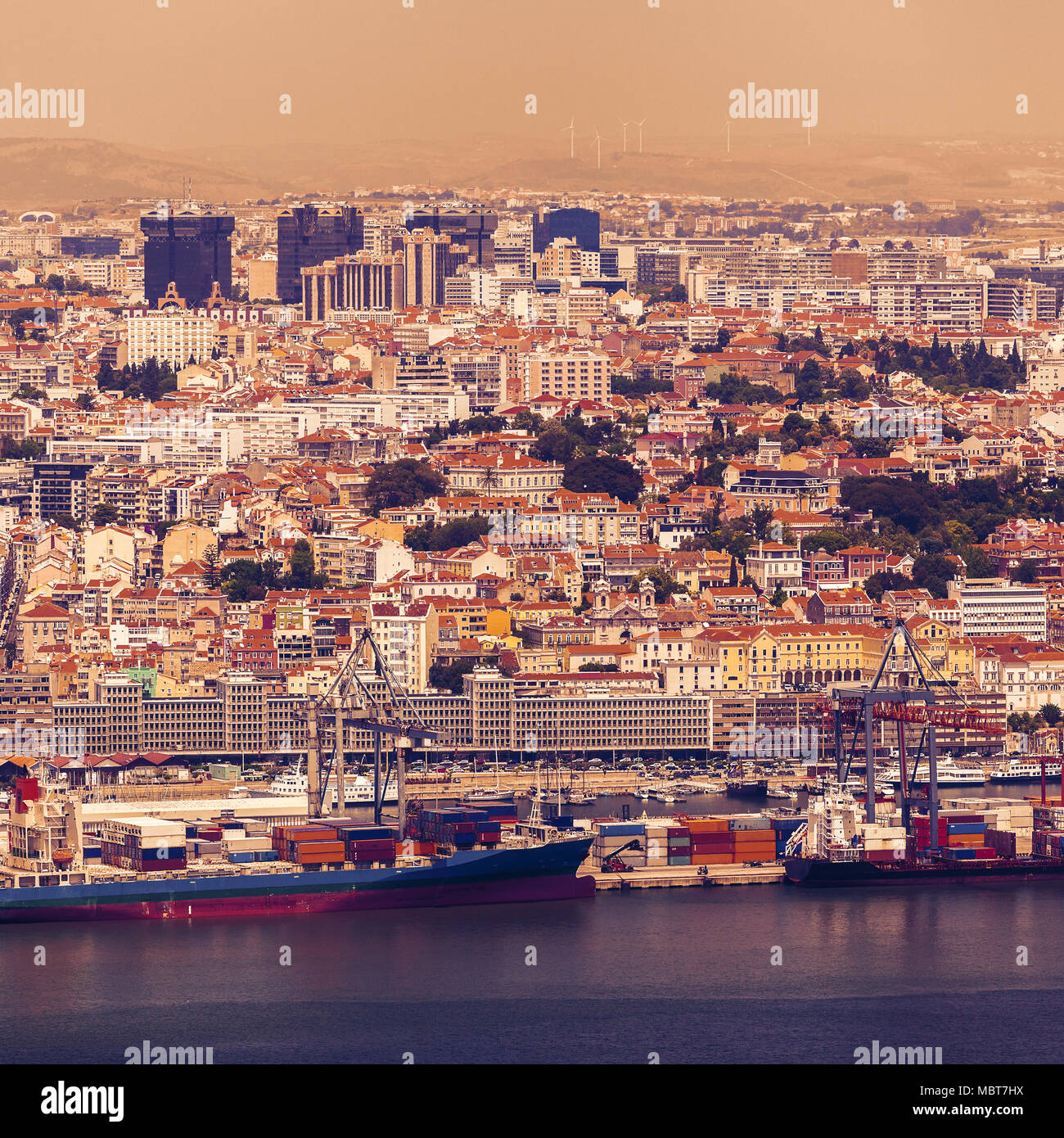 Lissabon Panorama von der nationalen Heiligtum von Christus, dem König, Stockfoto