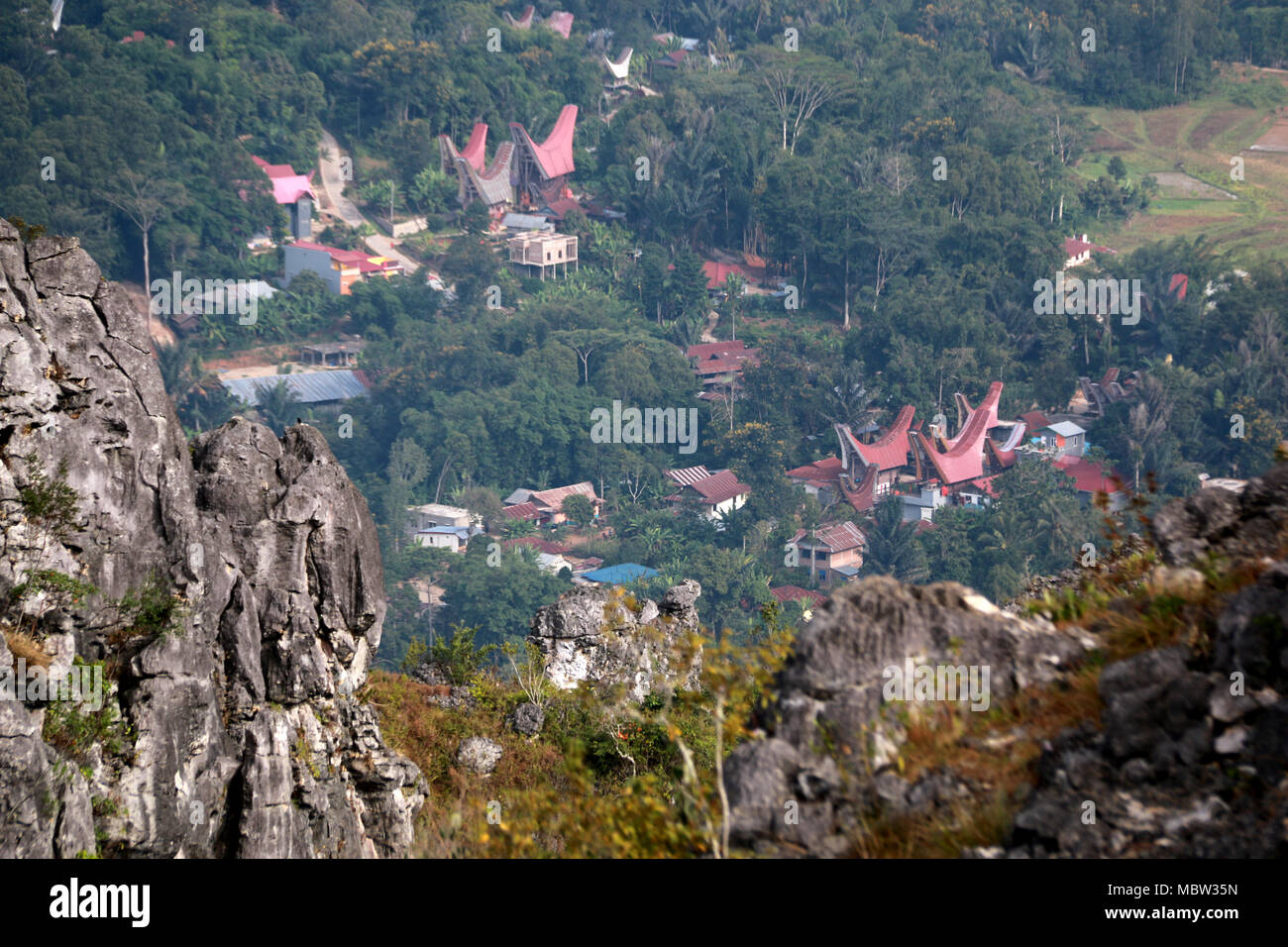 Blick von Burake Hill auf die Umgebung von makale in Toraja, Sulawesi, Indonesien Stockfoto