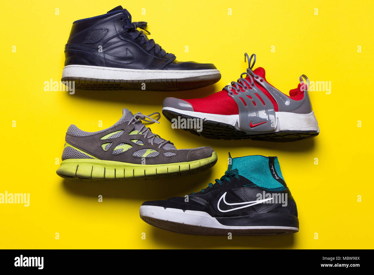 Helle Nike Schuhe Stockfotos und -bilder Kaufen - Alamy