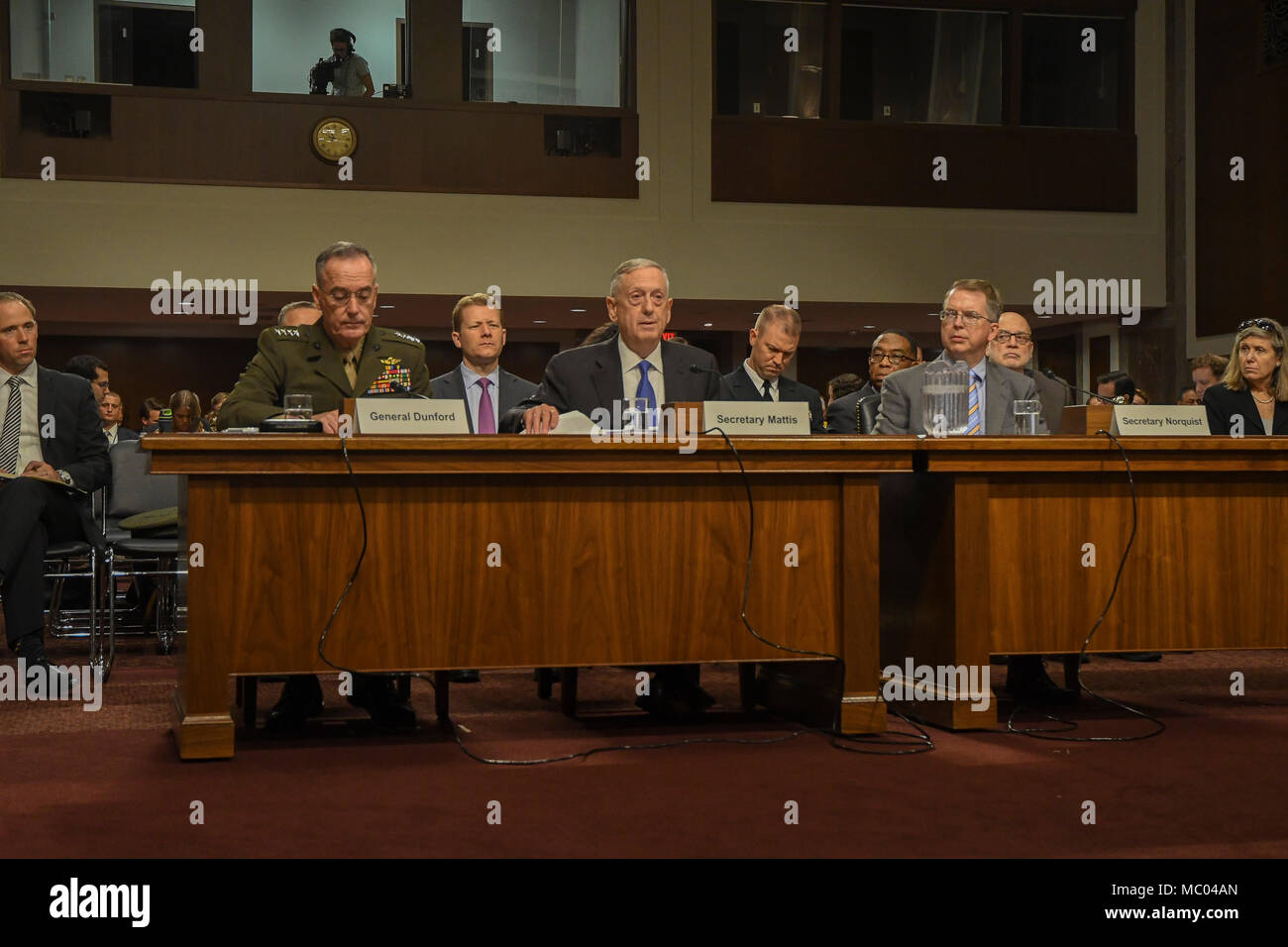 Washington DC. USA, Juni 13, 2017. Verteidigungsminister James Mattis beantwortet Fragen während Senat-Bestimmungen Unterausschuß budget Anhörung, Stockfoto