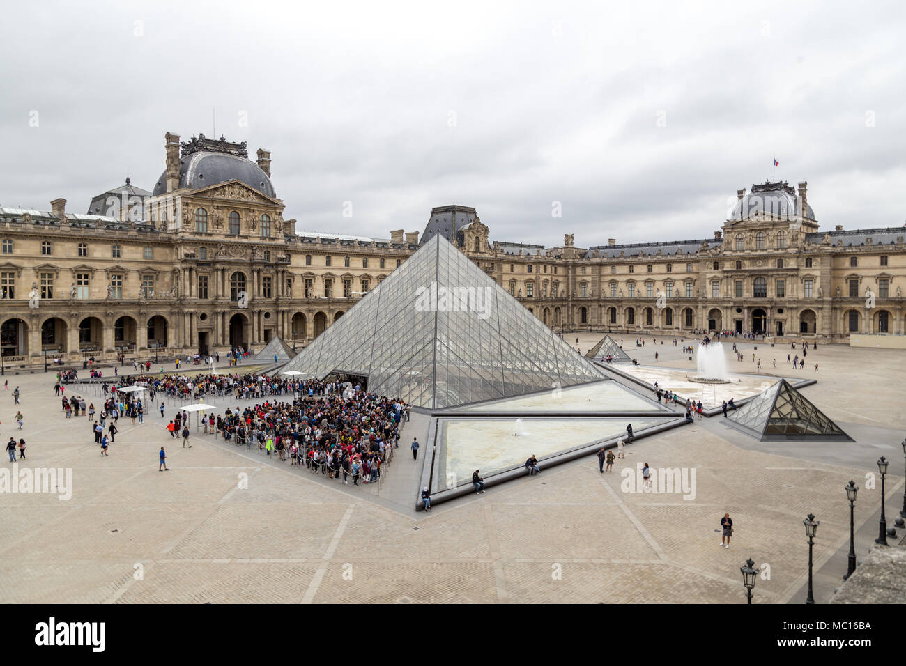 Louvre Museum in Paris Stockfoto