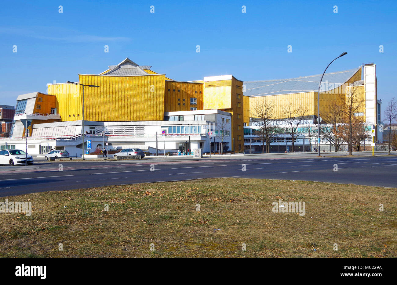 Die Berliner Philharmonie, die Heimat der Berliner Philharmoniker, der Architekt Hans Scharoun, der ganze Komplex aus der SW Stockfoto