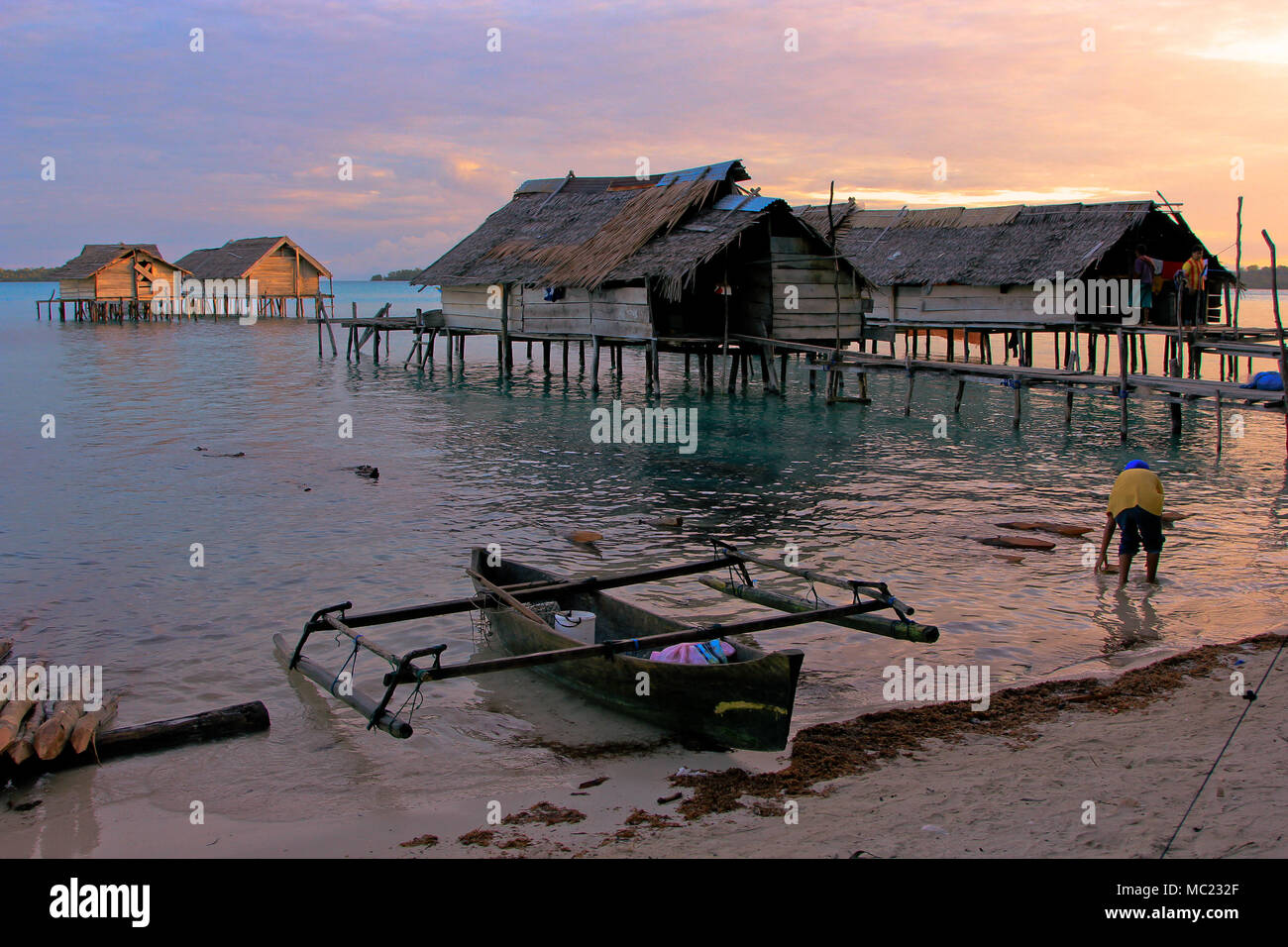 Haus am Strand in WiDi Archipel, Nord Molukken, Indonesien Stockfoto