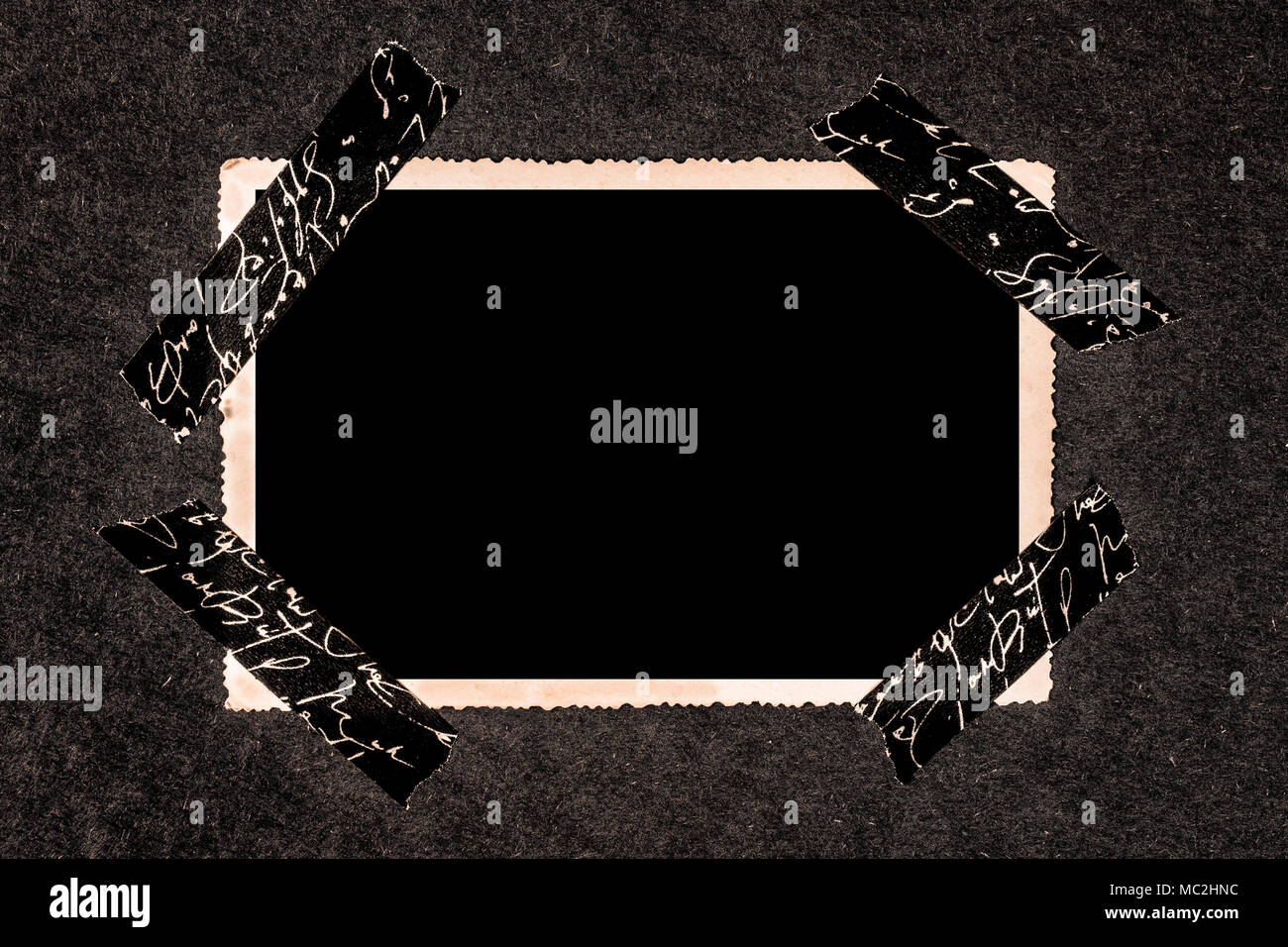 Leere alte Foto für ein Bild, mit dekorativen Ecken aus Fotoalbum Seite. Stockfoto
