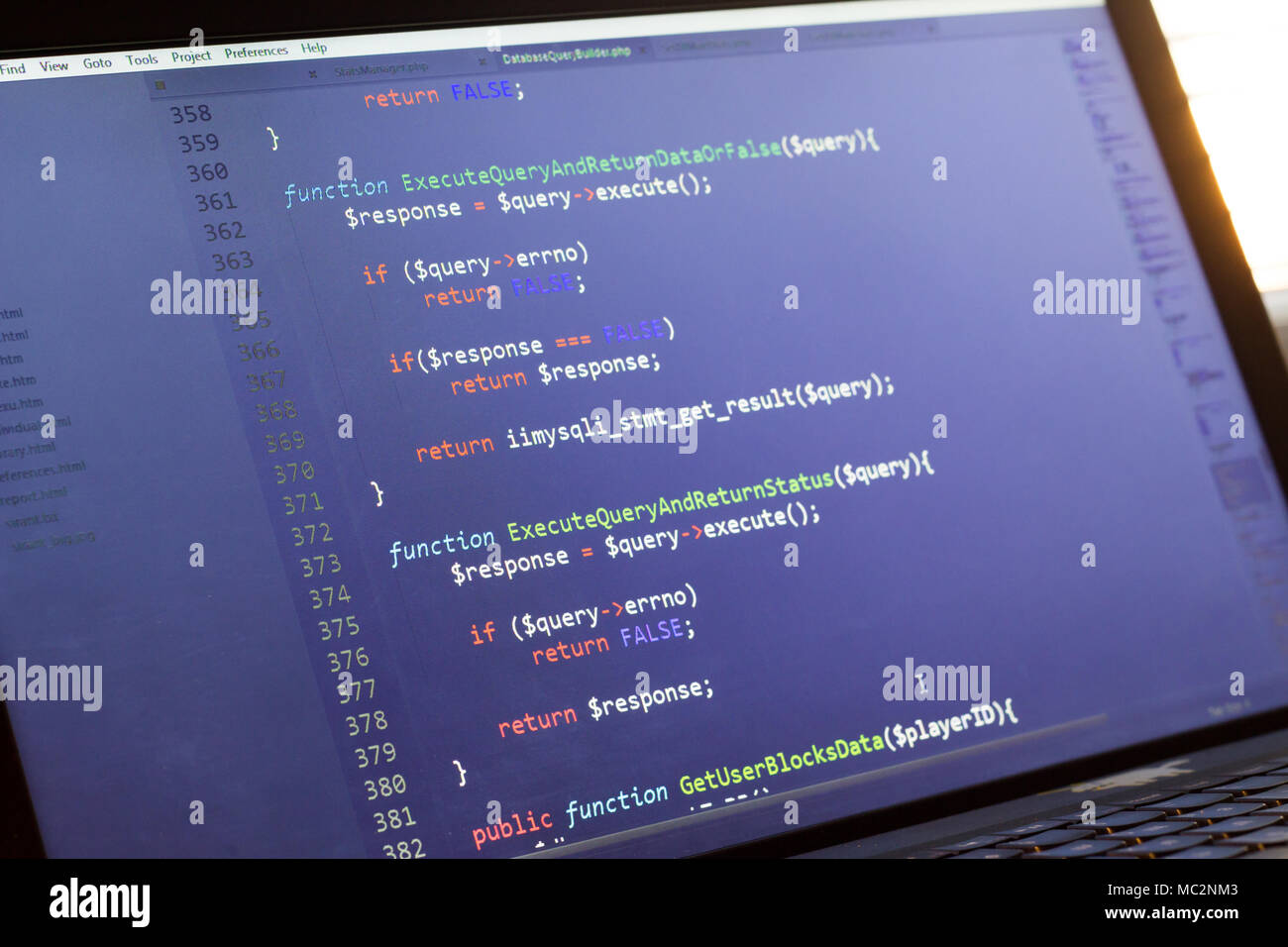 PHP-Code. Computer Quellcode. Abstrakte Bild der Web Developer. Die digitale Technologie moderne Hintergrund. Code wird von mysel erstellt Stockfoto