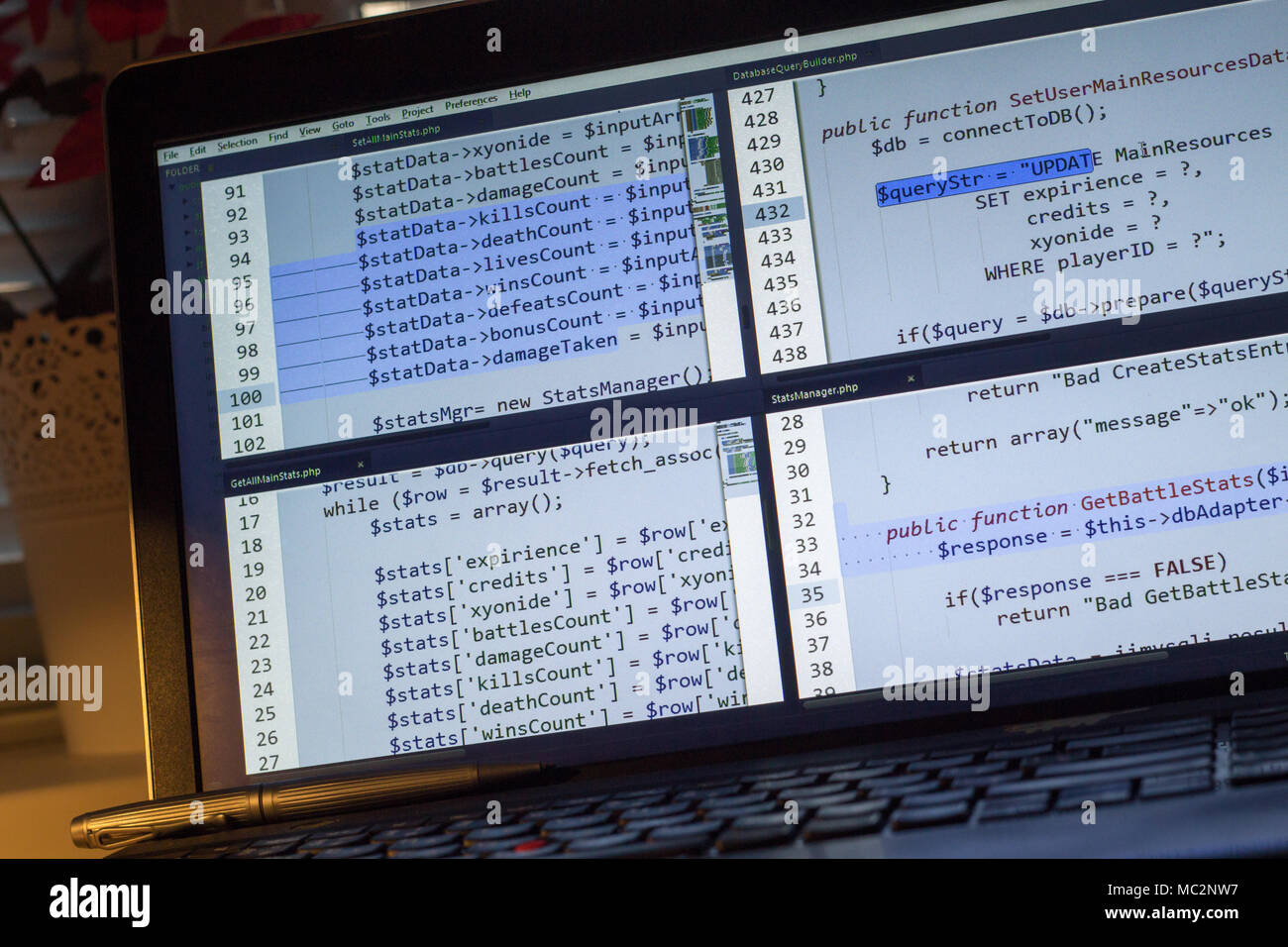 PHP-Code. Computer Quellcode. Abstrakte Bild der Web Developer. Die digitale Technologie moderne Hintergrund. Code wird von mysel erstellt Stockfoto