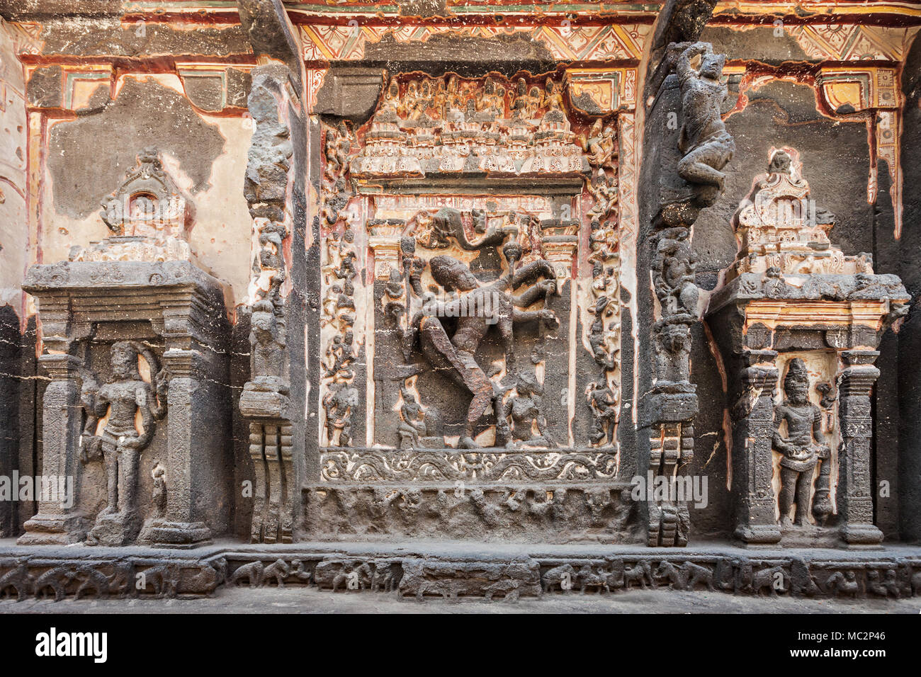 Ellora Höhlen nahe Aurangabad, Bundesstaat Maharashtra in Indien Stockfoto