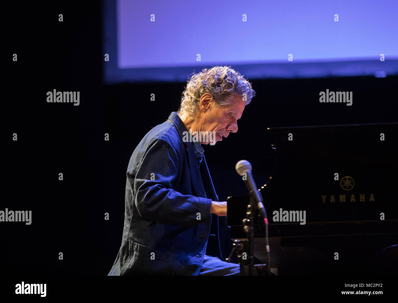 Krakau, Polen - 8. Mai 2017: Chick Corea Trio live auf der Bühne in Krakau, Polen. Chick Corea ist einer der Welt des Jazz Giants, eine wahre Legende von t Stockfoto