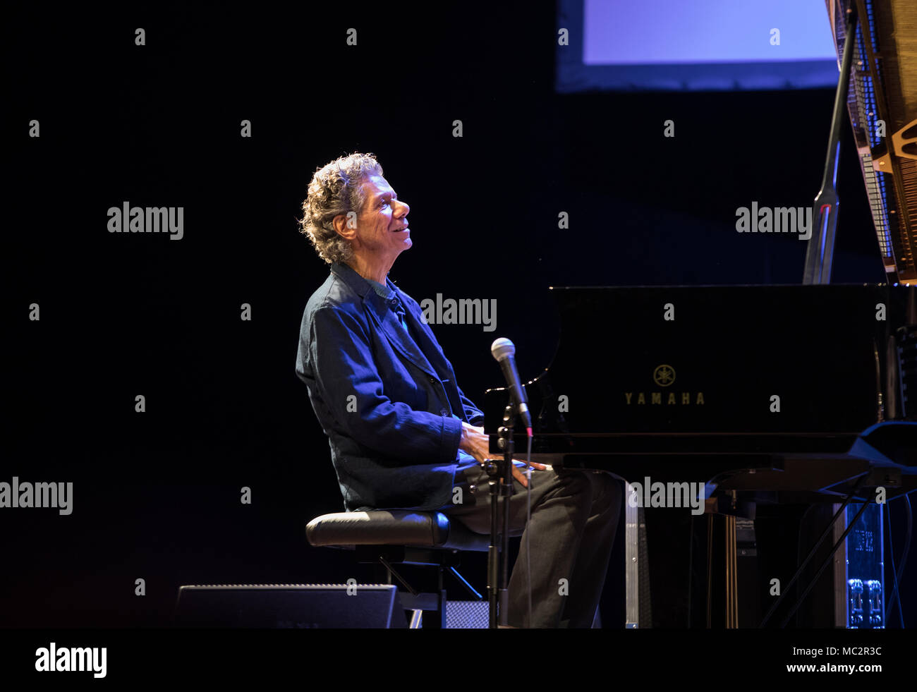 Krakau, Polen - 8. Mai 2017: Chick Corea Trio live auf der Bühne in Krakau, Polen. Chick Corea ist einer der Welt des Jazz Giants, eine wahre Legende von t Stockfoto