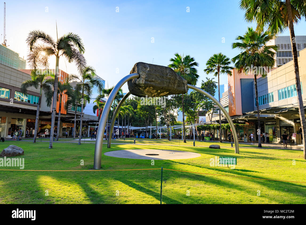 Manila, Philippinen - Feb 24, 2018: Landschaft von Bonifacio High Street, die berühmte Einkaufsstraße Stockfoto