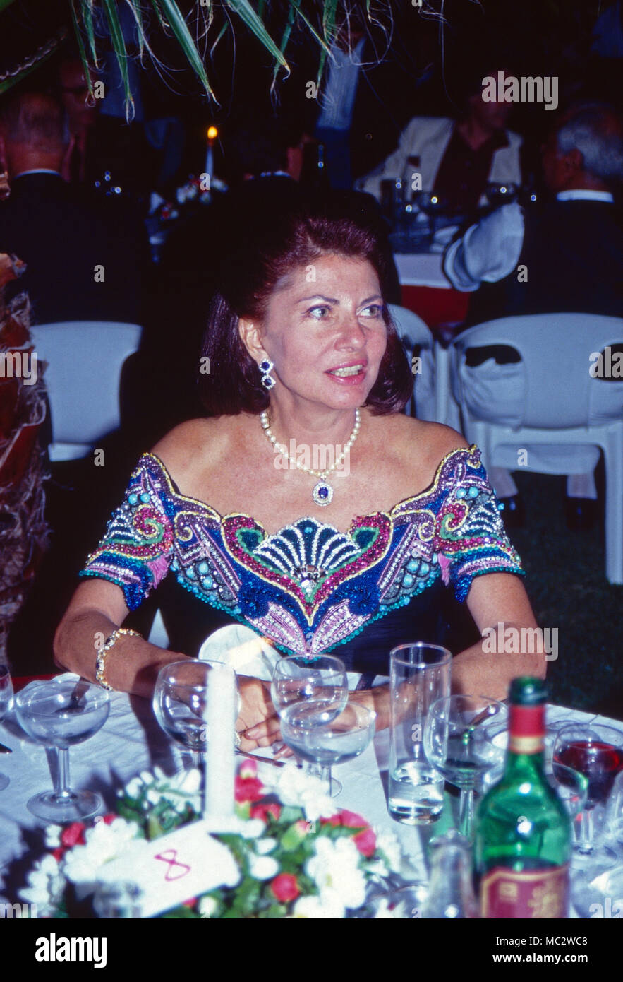 Porträt der persischen ExKaiserin Soraya, 1980er Jahre. Portrait des