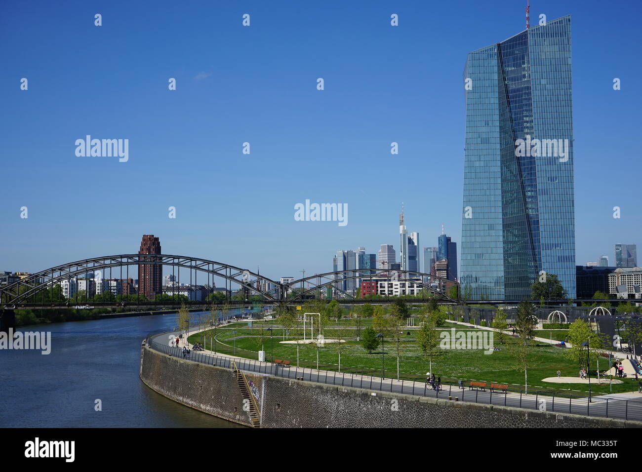Europäische Zentralbank, EZB, Main, Skyline, Deutschherrnbrücke, Hafenpark, Frankfurt am Main, Deutschland Stockfoto