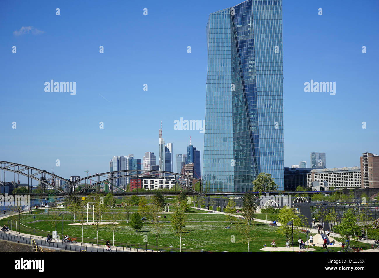 Europäische Zentralbank, EZB, Main, Skyline, Deutschherrnbrücke, Hafenpark, Frankfurt am Main, Deutschland Stockfoto