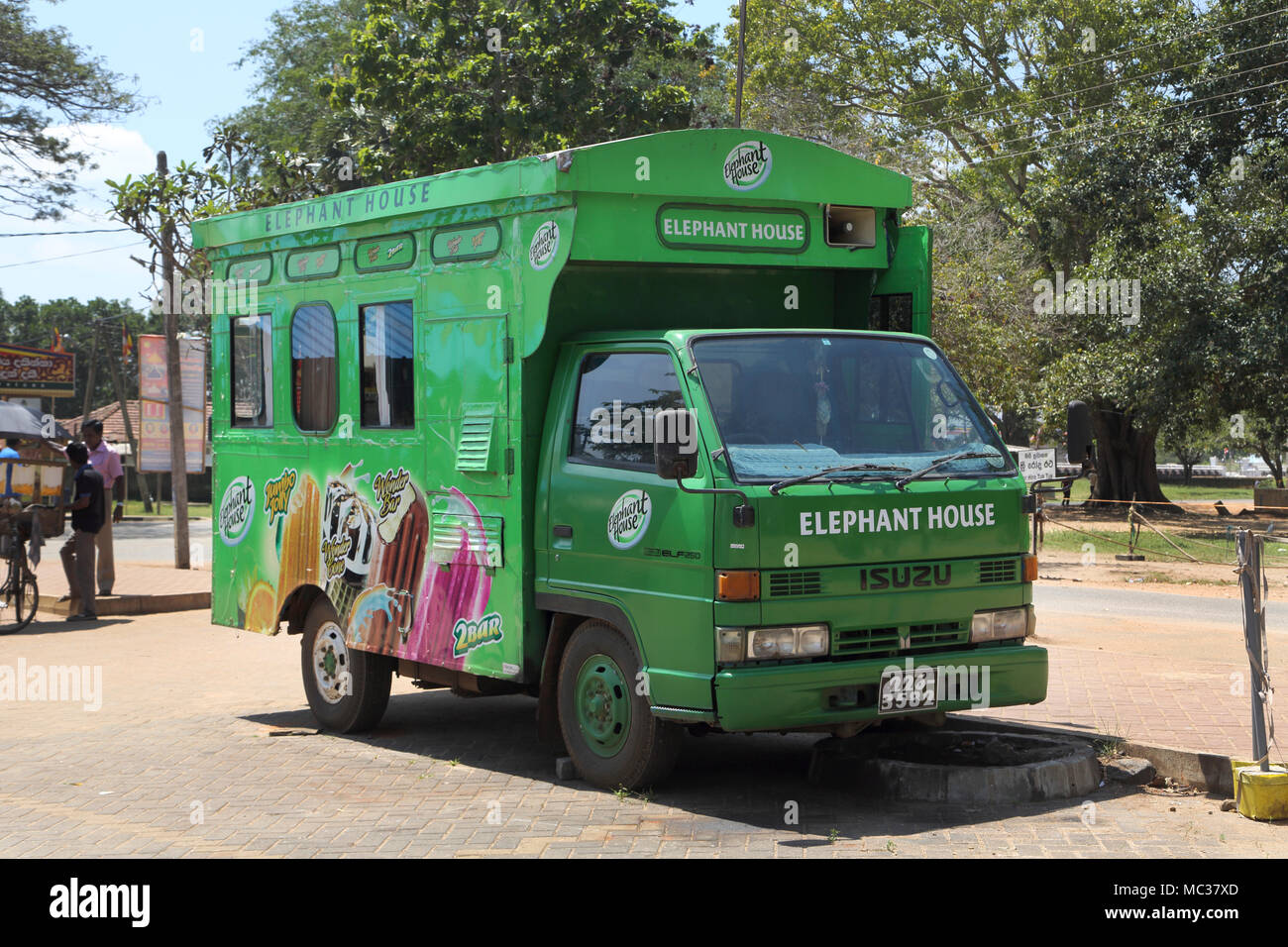 Anuradhapura North Central Provinz Sri Lanka Elephant House Ice Cream Van Stockfoto