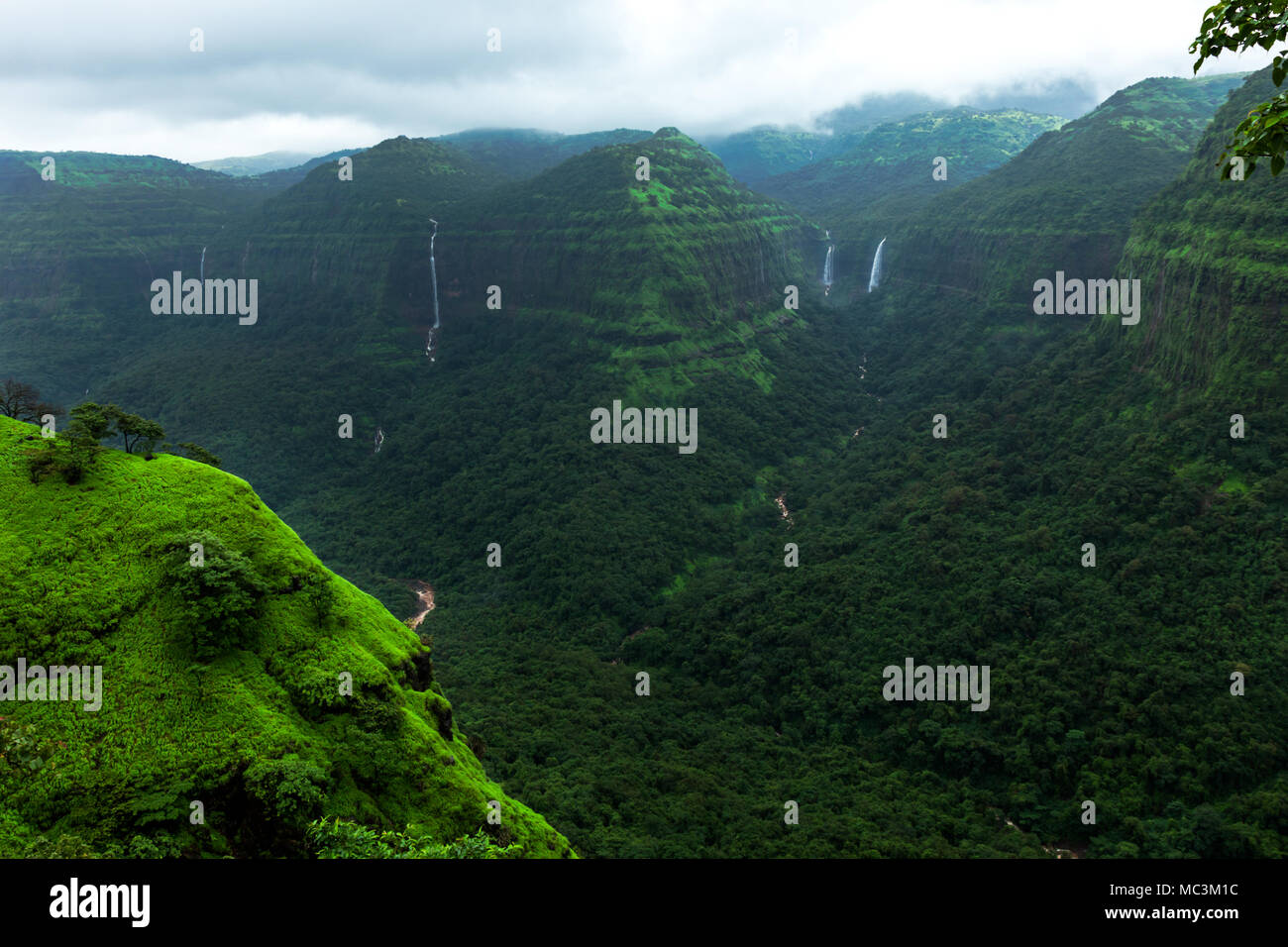 Der Monsun Landschaft vistas von Western Ghats um Pune, Maharashtra, Indien Stockfoto