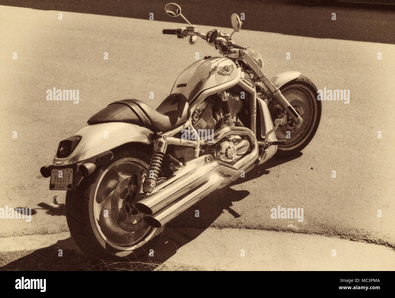 Schwarz & Weiß klassischer Harley Davidson Motorrad; historische Salida, Colorado, USA Stockfoto