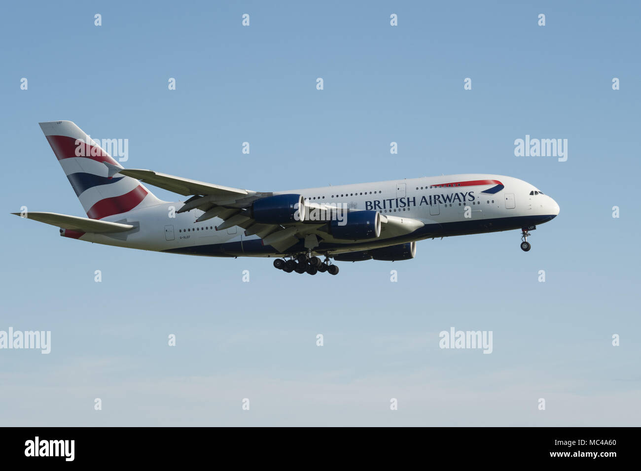 Juni 10, 2017 - Richmond, British Columbia, Kanada - British Airways Airbus A380-800 G-XLEF) breit - Körper superjumbo Jet Airliner auf Final Approach für die Landung. (Bild: © bayne Stanley über ZUMA Draht) Stockfoto