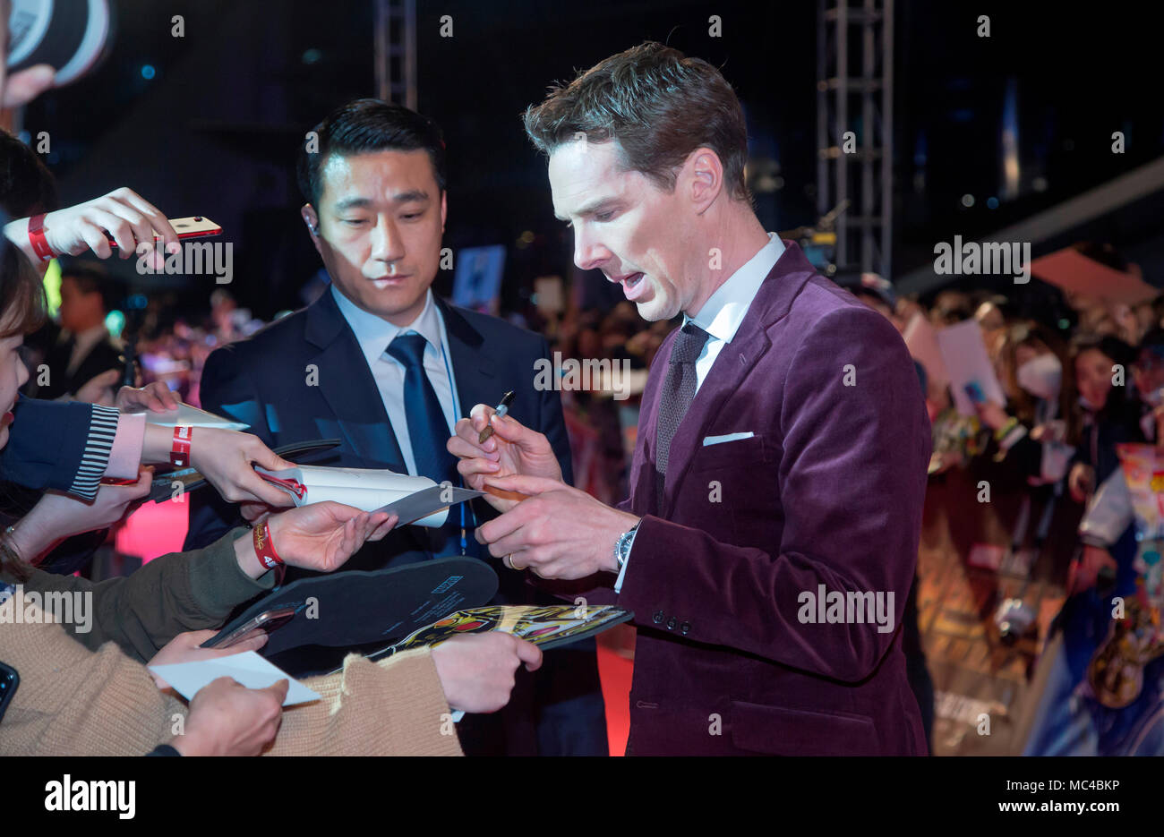 Benedict Cumberbatch, Apr 12, 2018: ein Mitglied der neuen Film 'Avengers: Infinity Krieg', Benedict Cumberbatch besucht einen roten Teppich Ereignis für den Film in Seoul, Südkorea. Der dritte Film in der "Avengers"-Serie wird geöffnet werden in Südkorea am 25. April. Quelle: Lee Jae-Won/LBA/Alamy leben Nachrichten Stockfoto