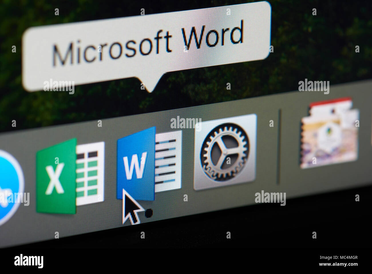 New York, USA - 12. April 2018: Microsoft Office Word Symbol Close-up auf Bildschirm Stockfoto