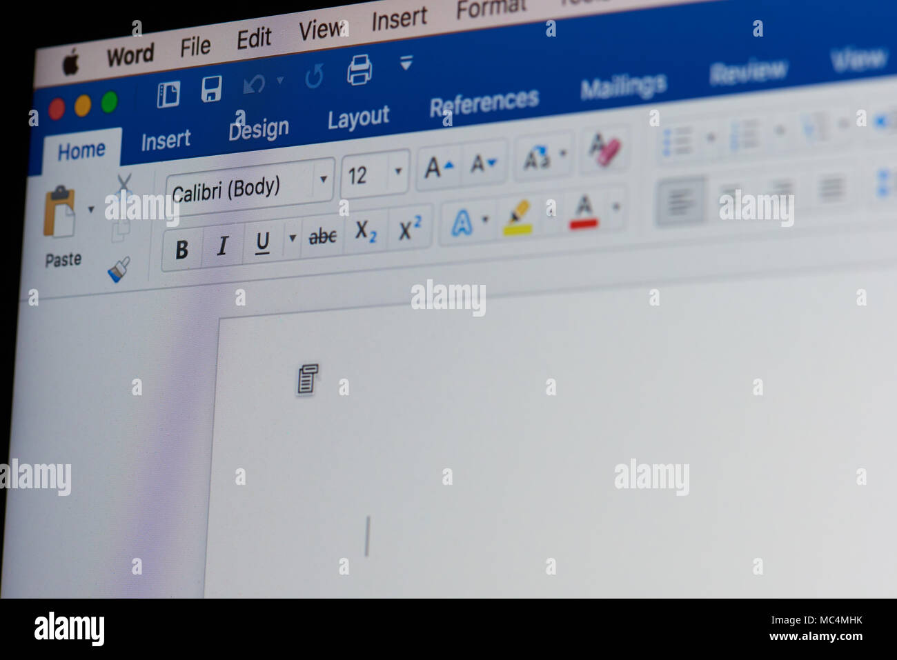 New York, USA - 12. April 2018: die Tabellenkalkulation von Microsoft Word auf dem Computer Nahaufnahme der Anzeige Stockfoto