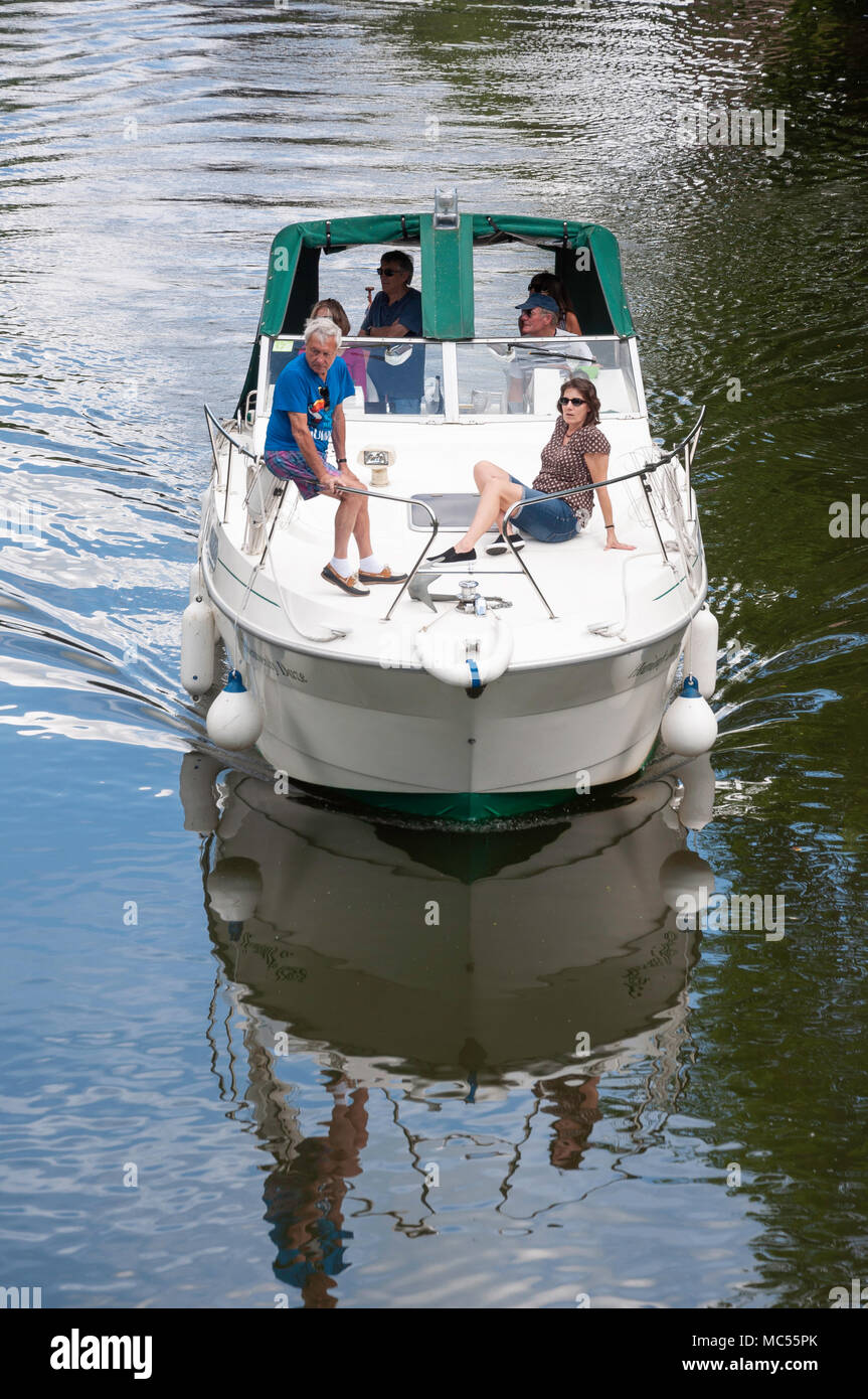 Freizeit Boot auf der Themse in Hurley, Berkshire, England, Vereinigtes Königreich Stockfoto