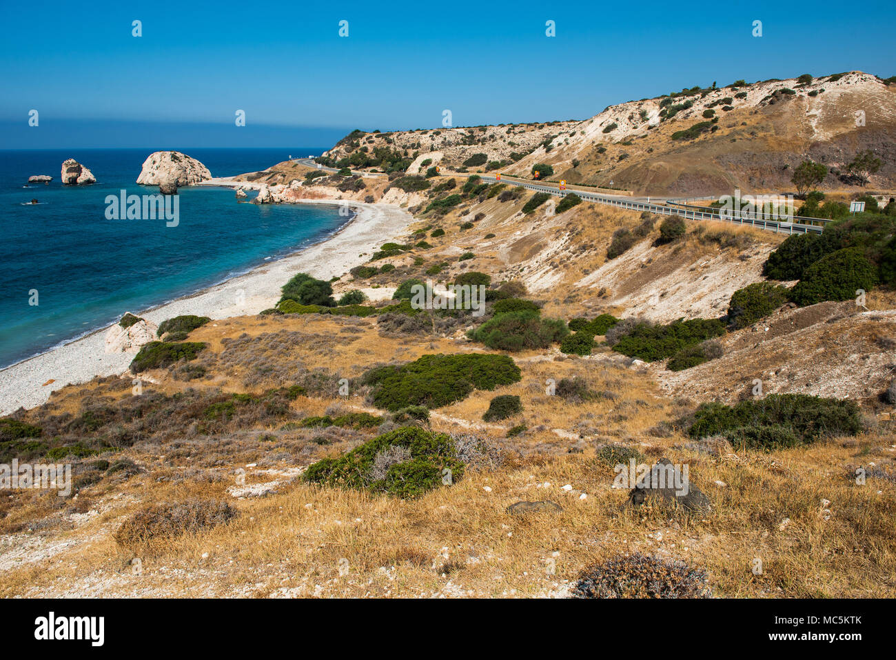 Aphrodite Felsen. Felsige Küste am Mittelmeer in Zypern. Petra Tou Roumiou ist Geburtsort der Göttin Aphrodite Stockfoto