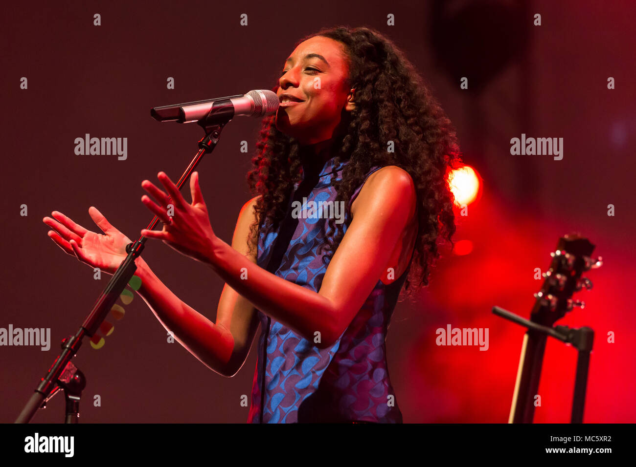 Die britische Soulsängerin Corinne Bailey Rae live am Blue Balls Festival Luzern, Schweiz Stockfoto