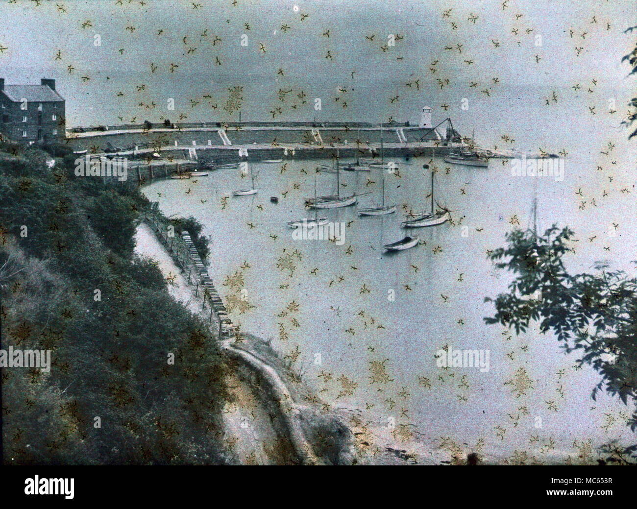 AJAXNETPHOTO. 1911 (ca.). MERIONETHSHIRE, Wales, Vereinigtes Königreich. - Ansicht GEMACHT MIT FRÜHEN AUTOCHROME FARBE FILM. Fotograf: unbekannt © DIGITAL IMAGE COPYRIGHT AJAX VINTAGE BILDARCHIV QUELLE: AJAX VINTAGE BILDARCHIV SAMMLUNG REF: C) (AVL ACHM 1911 06 Stockfoto