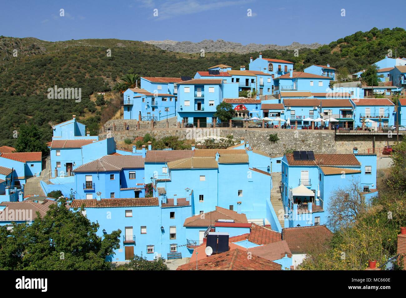 Die blauen ummauerten Dorf von Juzcar, Malaga, Spanien Stockfoto
