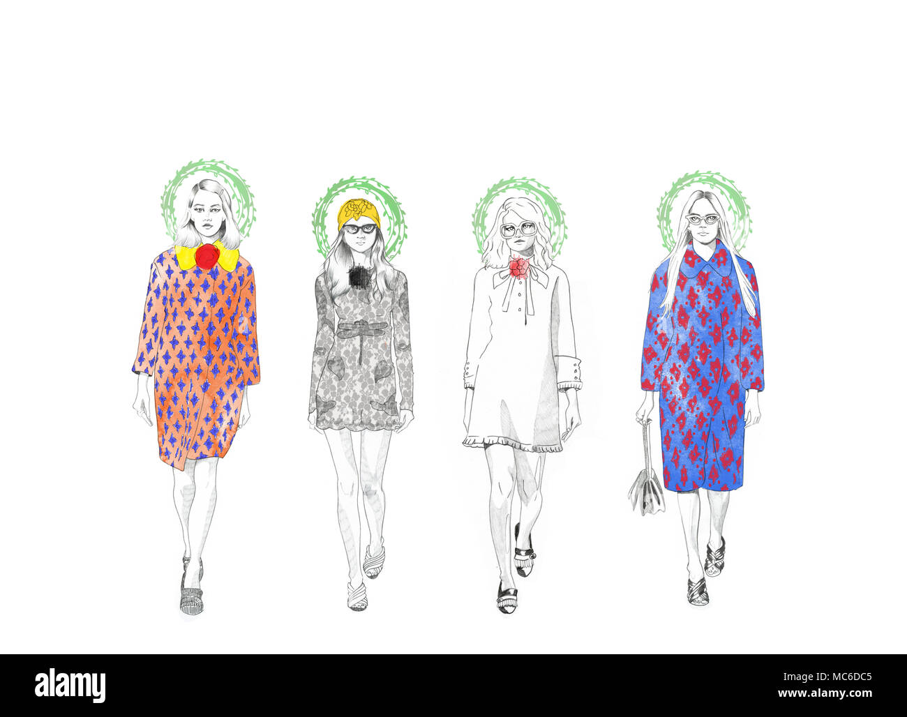 Vier weibliche Models tragen verschiedene Kleider Stockfoto