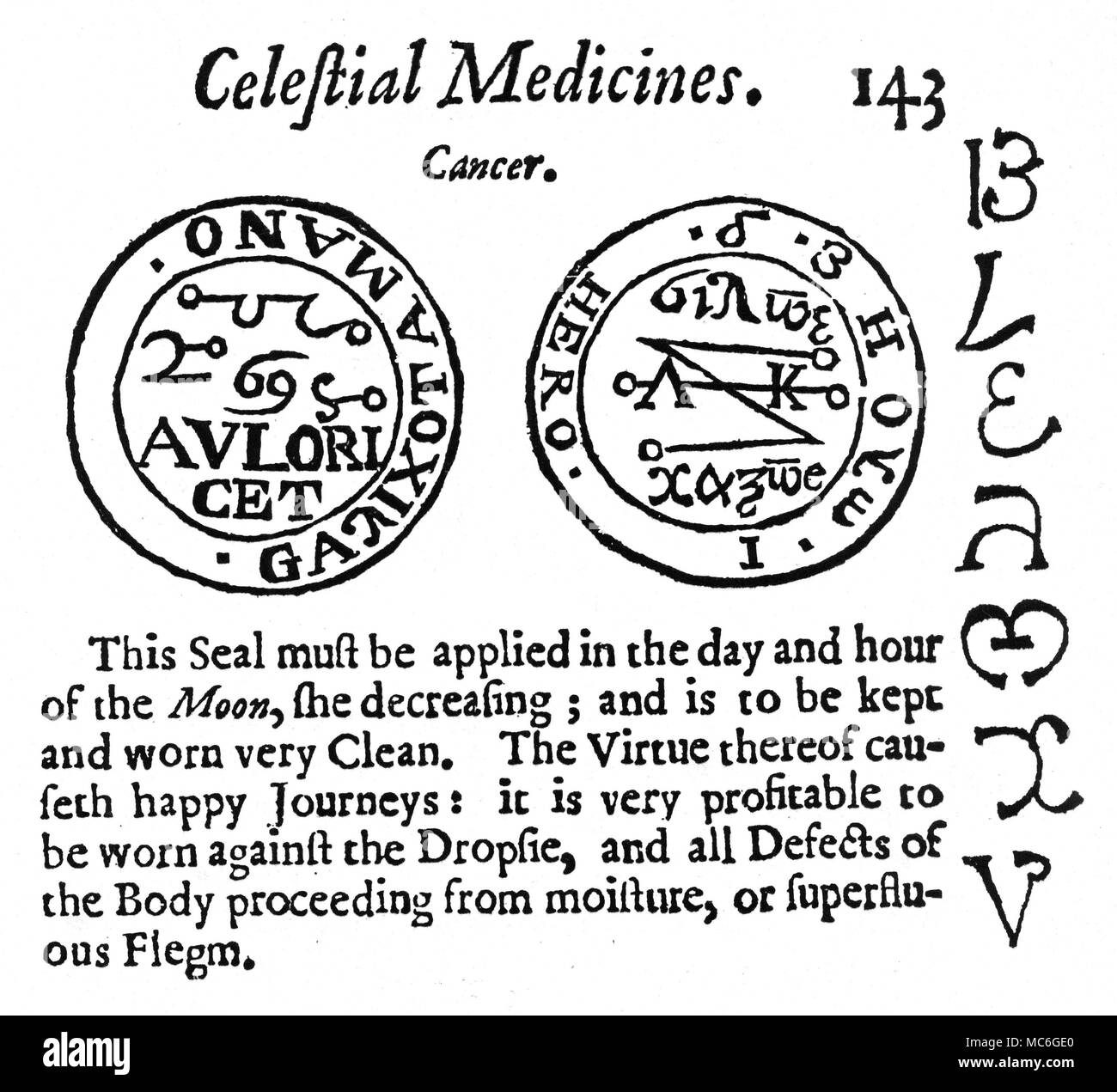 GRIMOIRES - TALISMANE - magische Alphabete auf der Vorderseite und Rückseite der Talisman für Krebs, von Paracelsus, der Archidoxes von Magie, 1656. Der Talisman (Die lamen müssen aus reinem Silber werden), die das Okkulte macht glücklich reisen zu gewährleisten hat, und gegen Wassersucht zu sprechen. Neben der Talismane und Text ist ein Manuskript Einfügen von sieben Zeichen von der Leitha Alphabet von Dr. John Dee, das Erscheinen auf der heiligen Tisch für Engel Anrufungen gelegt - siehe Frontispiz Meric Casaubon, einem wahren und treuen Beziehung, was für viele Jahre vergingen zwischen Dr. John DeeÃ DeeÃa Stockfoto