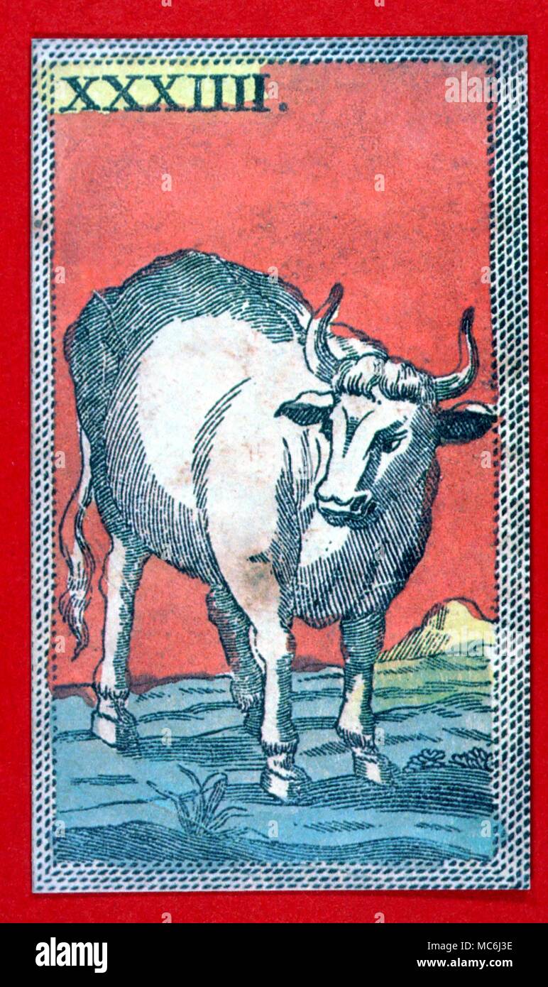 Mythen Tierkreiszeichen Stier der Stier der Stier seinen vier Füßen fest auf der Erde aus dem achtzehnten Jahrhundert Italienische Tarocchi pack, die Tierkreiszeichen und elementaren Bilder enthält Stockfoto