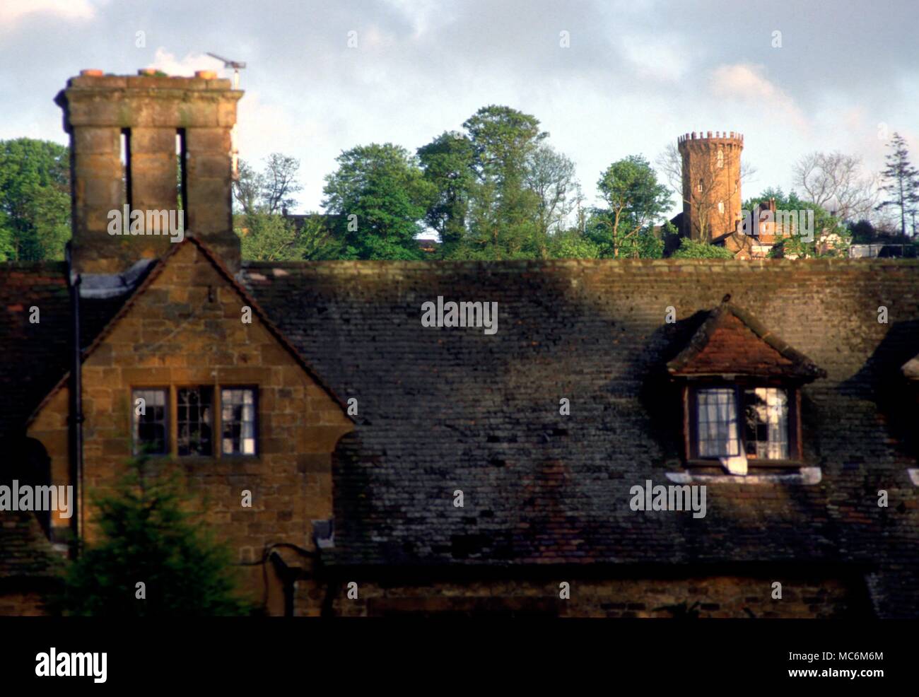 Haunted - Edge Hill. Schloss auf Edge Hill, berühmt für seine Masse - haunting von Soldaten und Pferde im Bürgerkrieg getötet. Diese "Haunting' oder Vision weiterhin von Zeit zu Zeit, bis auf diesen Tag. Stockfoto