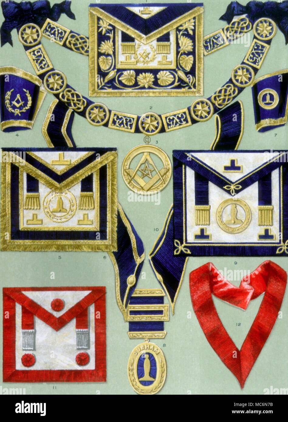 Masonic Masonic schürzen Schürzen Etc und andere rituelle Gang der verschiedenen Bezeichnung lithographische Platte aus einem undatierten Ausgabe 1895 von R F Gould die Geschichte der Freimaurerei Stockfoto