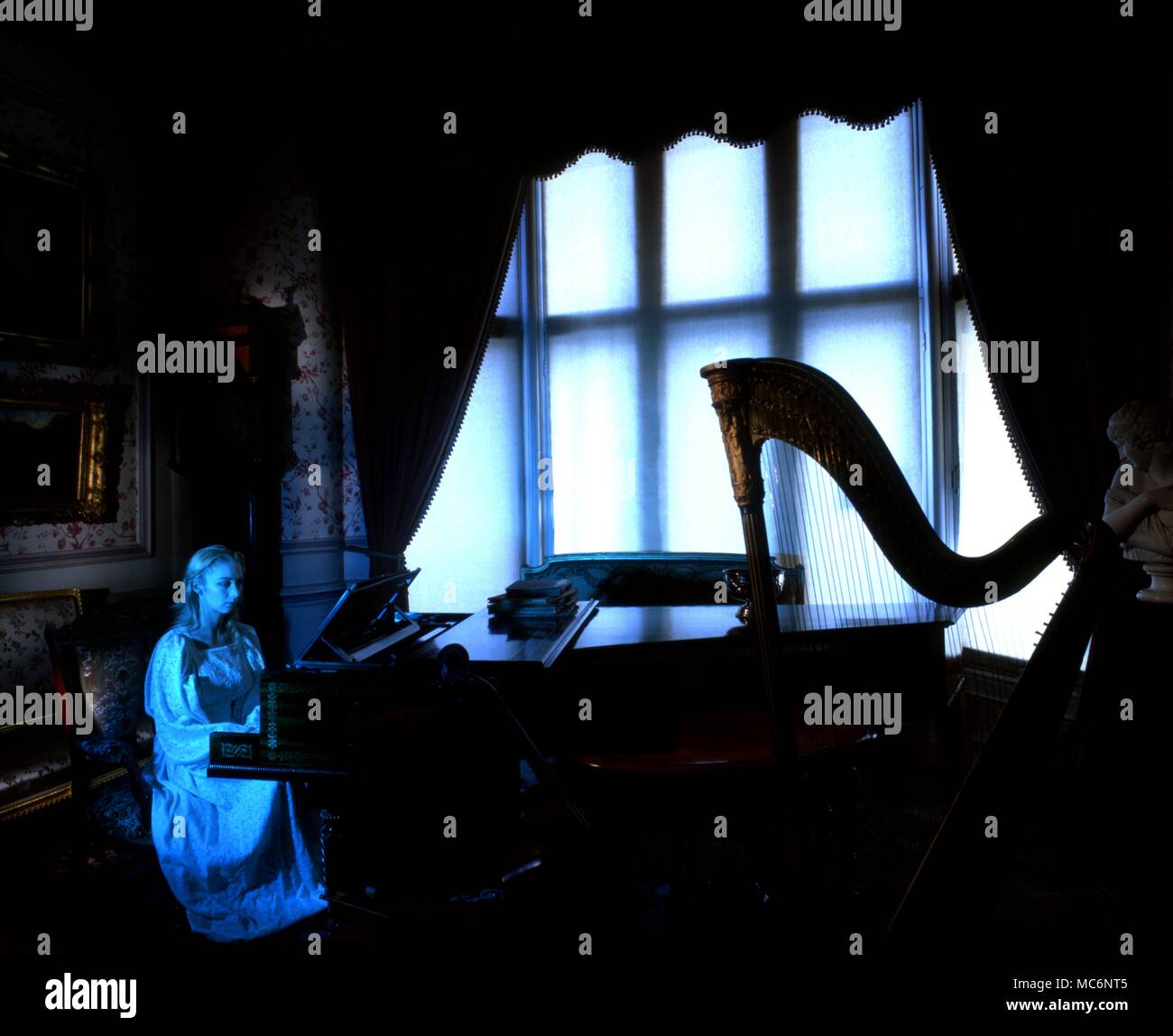 Gespenster - HAUNTING - weiblichen GEIST IN HERRENHAUS Stockfoto