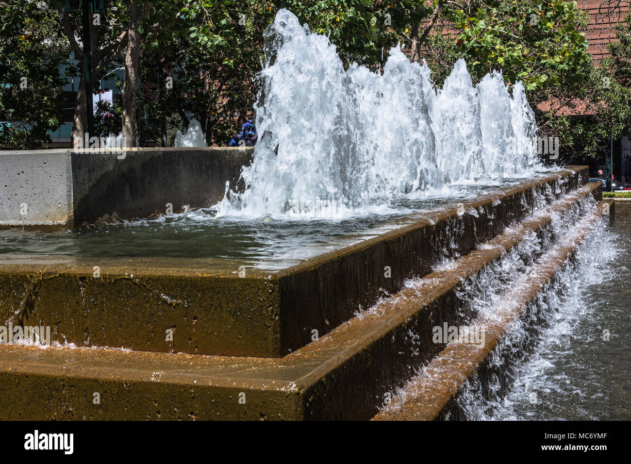 San Francisco, Kalifornien, USA - 2. August 2016: Der Brunnen in den Yerba Buena Gardens Stockfoto